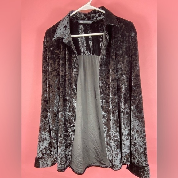 Zara black crushed velvet button down shirt, over shirt, jacket size M - Picture 2 of 8